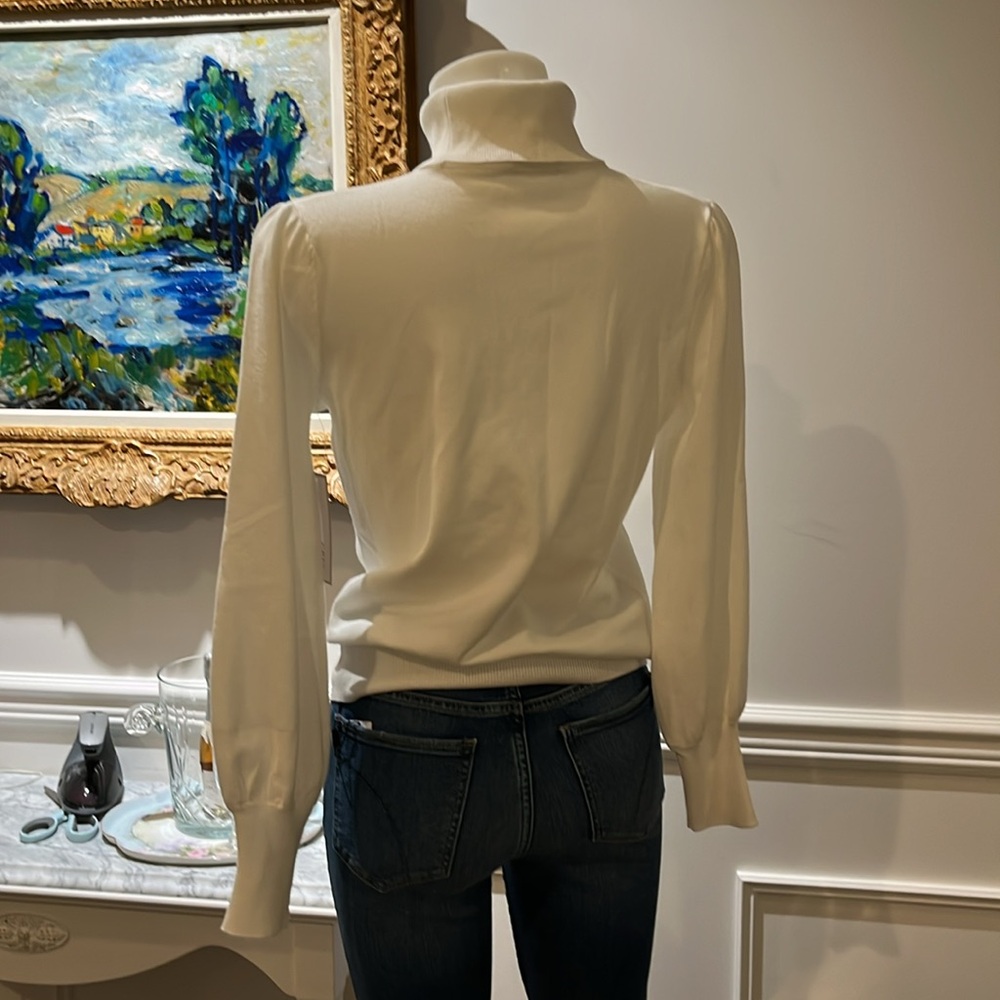 Madison Grey New York white sweater turtleneck - Picture 2 of 6